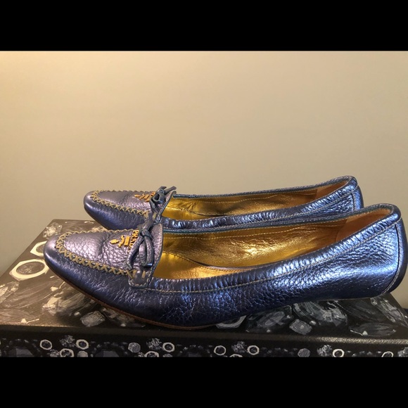Prada blue metallic flats w box and shoe bags - Picture 5 of 8